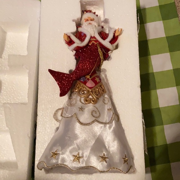 December Diamonds King Neptune Tree Topper - Picture 4 of 4